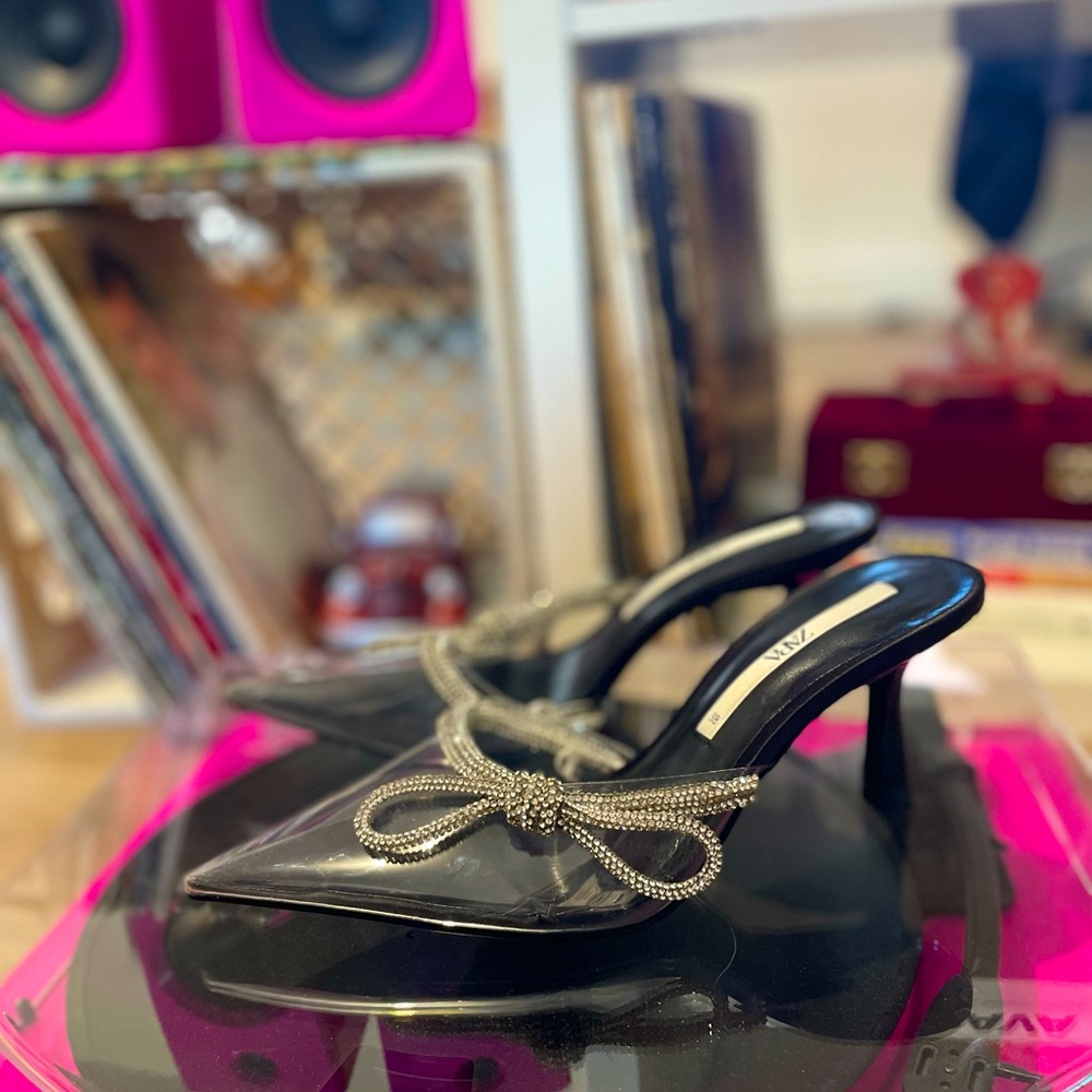 Zara vinyl mules w/ bow - Picture 2 of 5